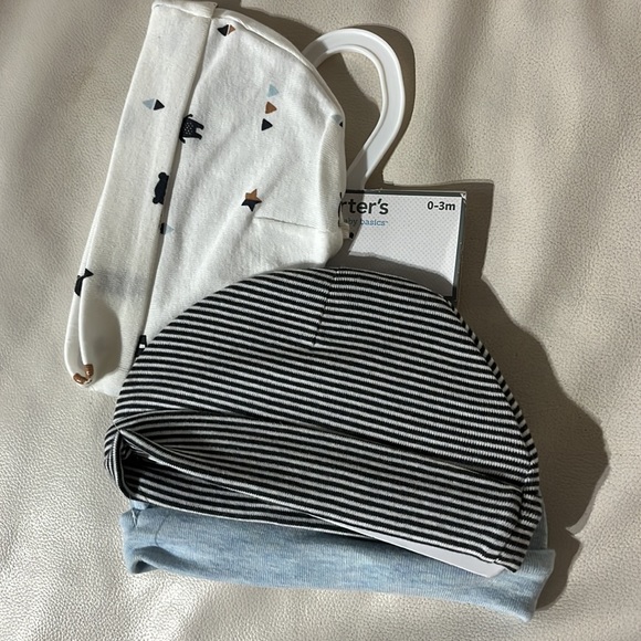 NWT Carters newborn 3 hats - Picture 4 of 5